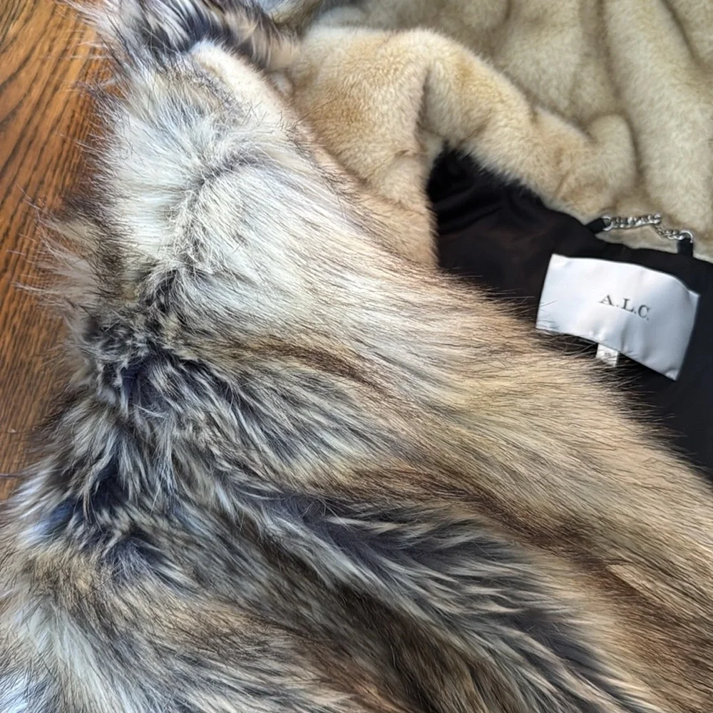ALC lex coyote fur jacket xs perfect condition - Picture 6 of 7